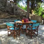 Ξενοδοχείο με διαμερίσματα Saint Louis Άνδρος