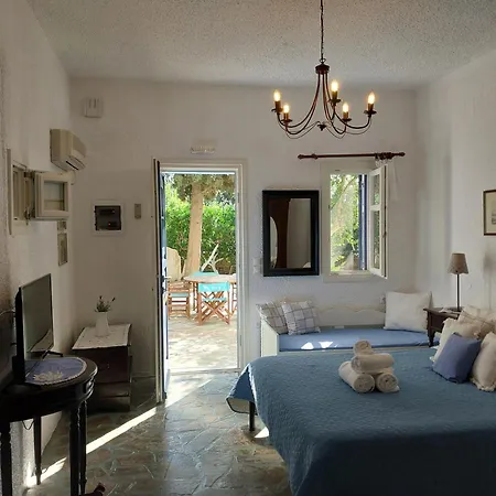 Saint Louis アパートホテル Ándros