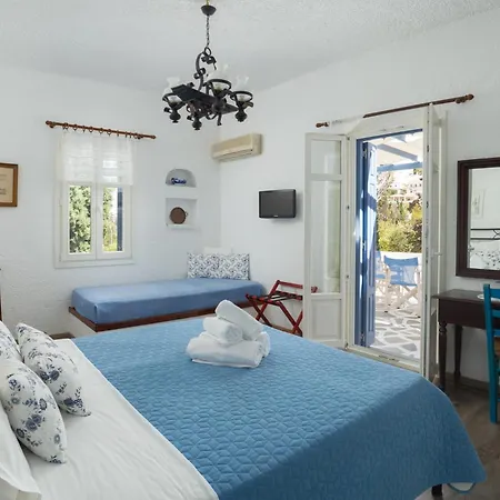 アパートホテル Saint Louis Ándros