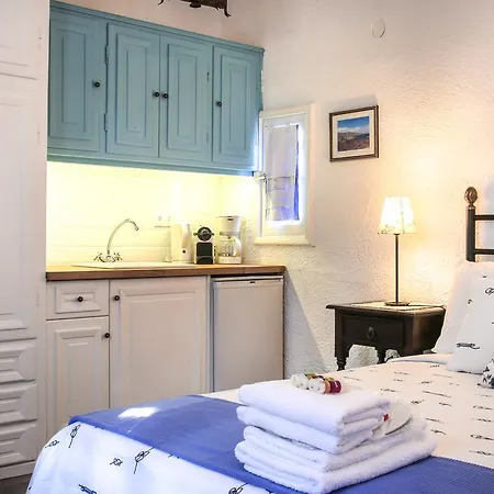 Aparthotel Saint Louis Ándros