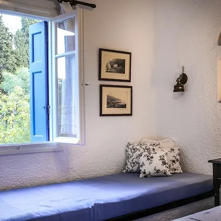 Saint Louis Aparthotel 4*